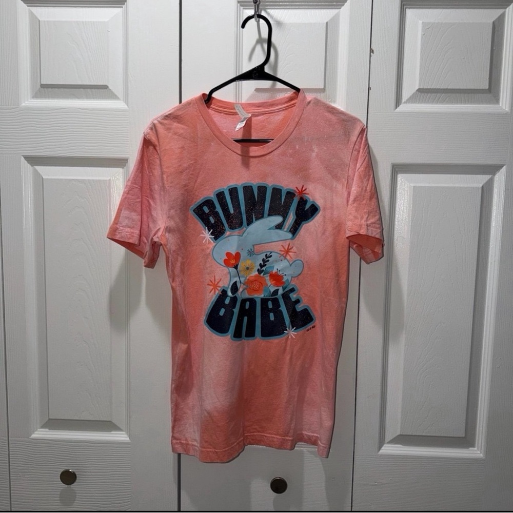 Pink/Peachy White Wash Size M “Bunny Babe” Graphic T-Shirt